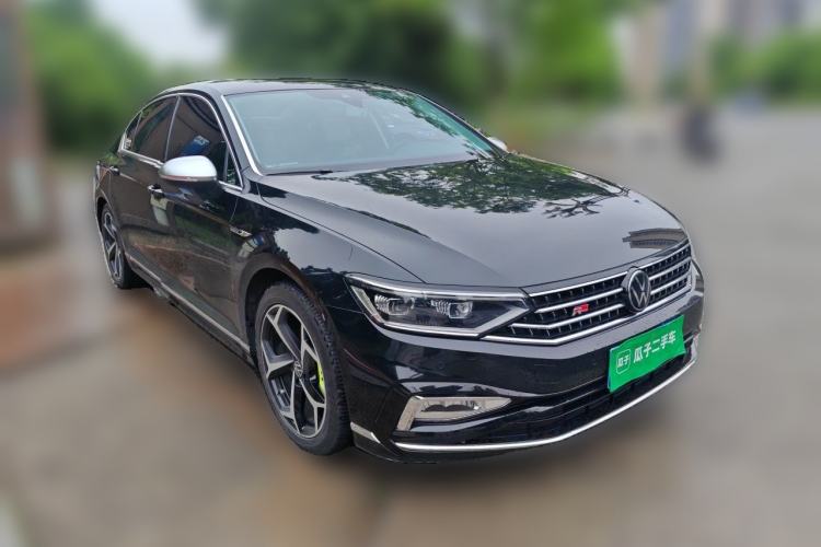 Used Volkswagen Magotan 2023 2 Million Units Commemorative Edition 330TSI DSG Luxury Version Front Right 45 Deg