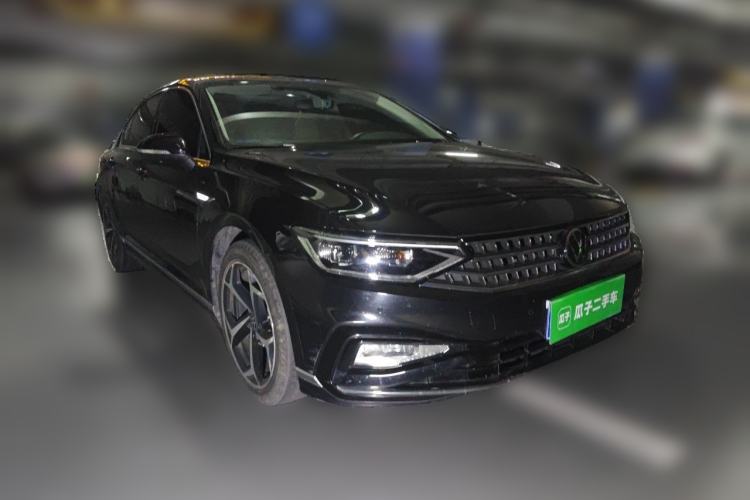 Used Volkswagen Magotan 2023 2 Million Units Commemorative Edition 330TSI DSG Luxury Version Front Right 45 Deg