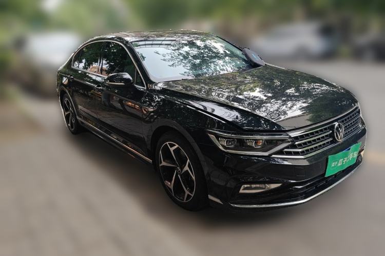 Used Volkswagen Magotan 2023 2 Million Units Commemorative Edition 330TSI DSG Luxury Version Front Right 45 Deg