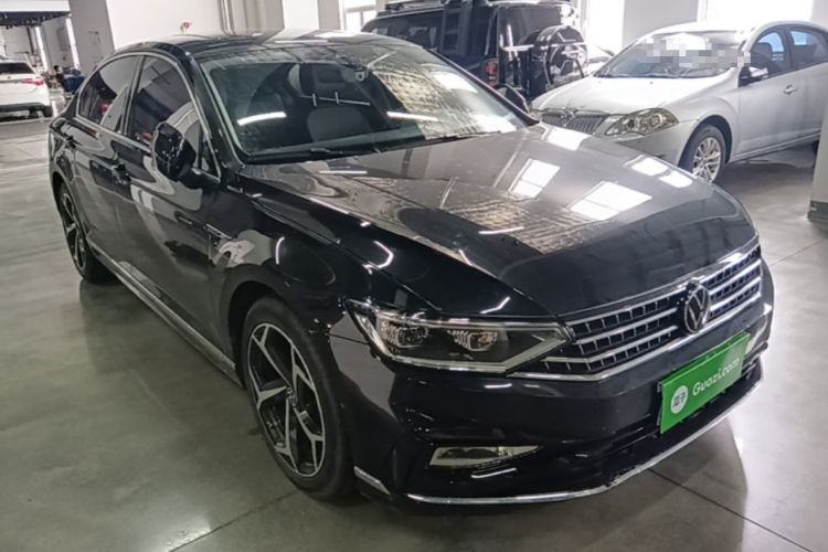 Used Volkswagen Magotan 2023 2 Million Units Commemorative Edition 330TSI DSG Luxury Version Front Right 45 Deg