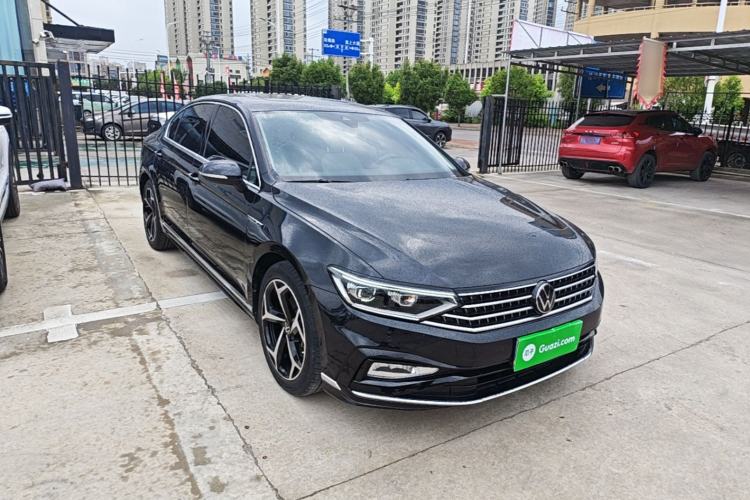 Used Volkswagen Magotan 2023 2 Million Units Commemorative Edition 330TSI DSG Luxury Version Front Right 45 Deg