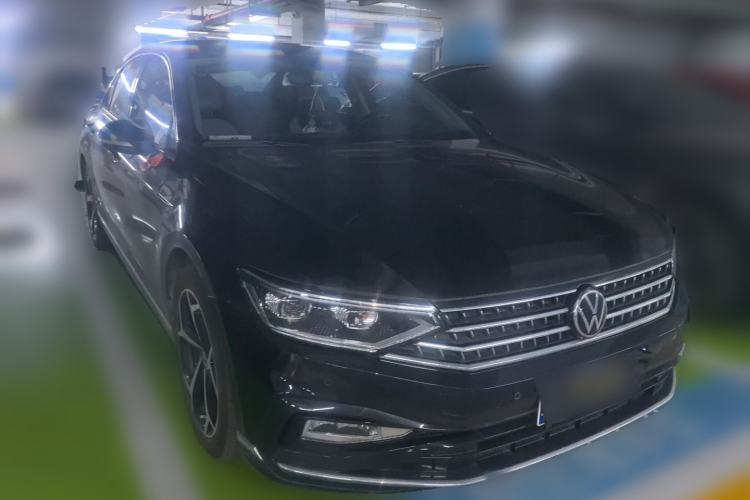 Used Volkswagen Magotan 2023 2 Million Units Commemorative Edition 330TSI DSG Luxury Version Front Right 45 Deg