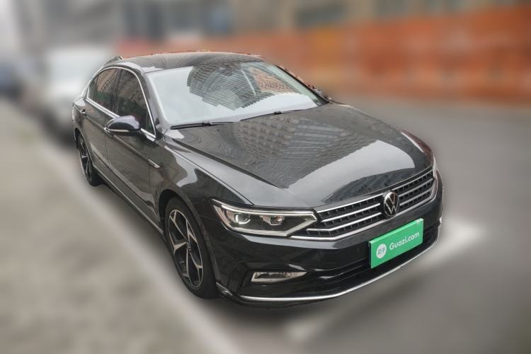 Used Volkswagen Magotan 2023 2 Million Units Commemorative Edition 330TSI DSG Luxury Version Front Right 45 Deg