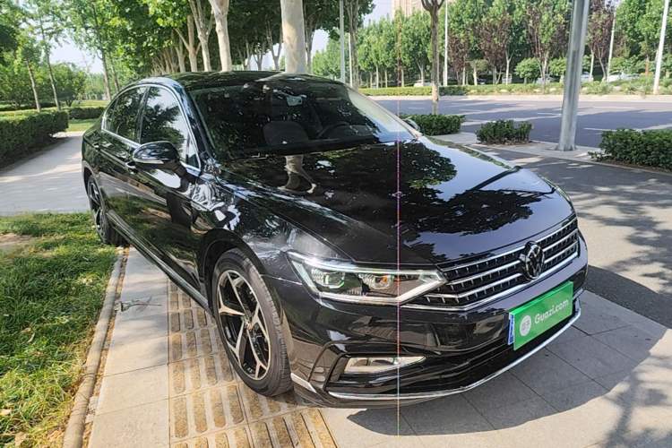 Used Volkswagen Magotan 2023 2 Million Units Commemorative Edition 330TSI DSG Luxury Version Front Right 45 Deg