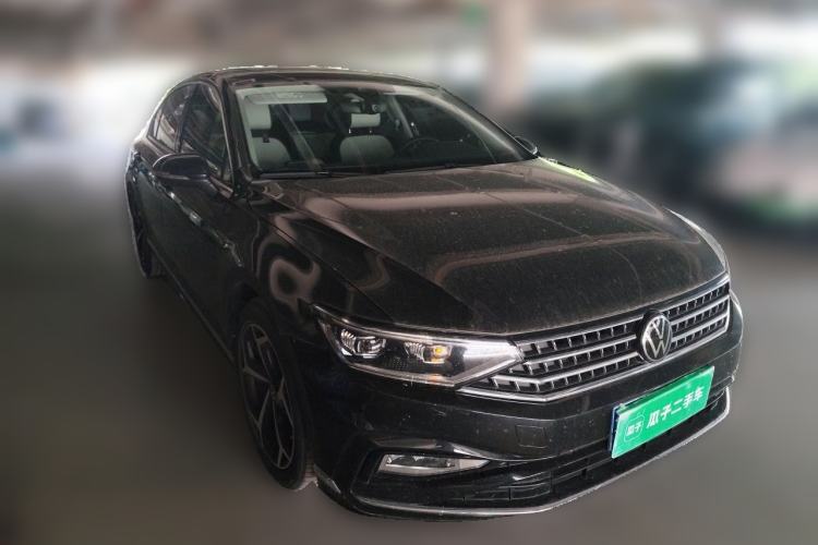 Used Volkswagen Magotan 2023 2 Million Units Commemorative Edition 330TSI DSG Luxury Version Front Right 45 Deg