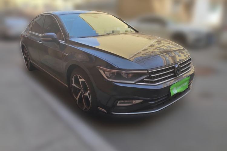 Used Volkswagen Magotan 2023 2 Million Units Commemorative Edition 330TSI DSG Luxury Version Front Right 45 Deg