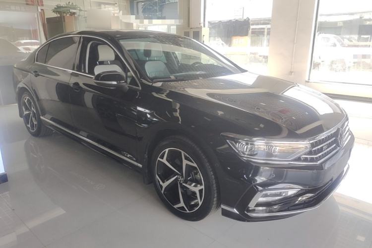 Used Volkswagen Magotan 2023 2 Million Units Limited-Edition 380TSI DSG Flagship Version Front Right 45 Deg