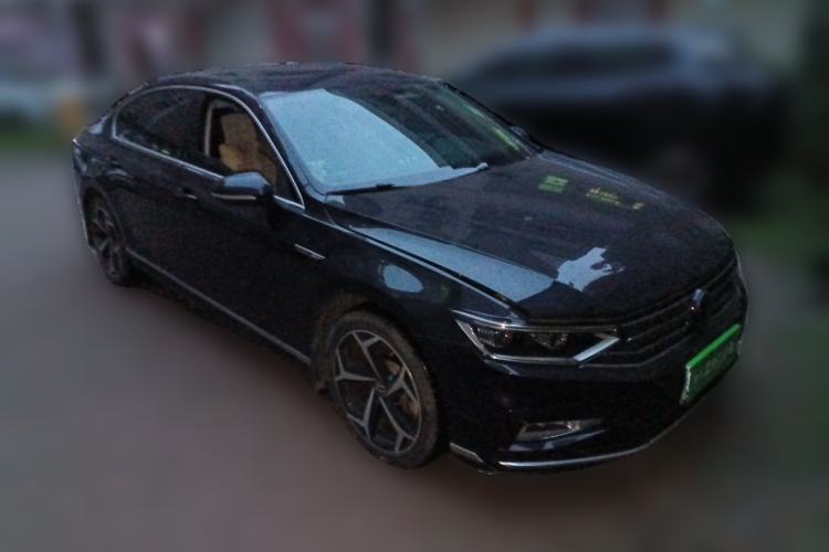 Used Volkswagen Magotan 2023 2 Million Units Commemorative Edition 330TSI DSG Luxury Version Front Right 45 Deg