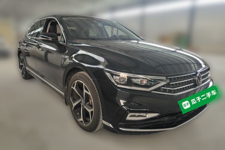 Used Volkswagen Magotan 2023 2 Million Units Commemorative Edition 330TSI DSG Luxury Version Front Right 45 Deg