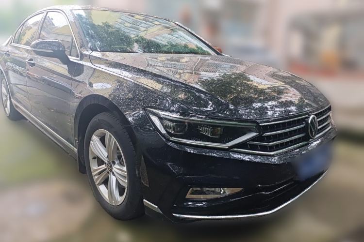 Used Volkswagen Magotan 2023 2 Million Units Limited-Edition 280TSI DSG Comfort Version Front Right 45 Deg