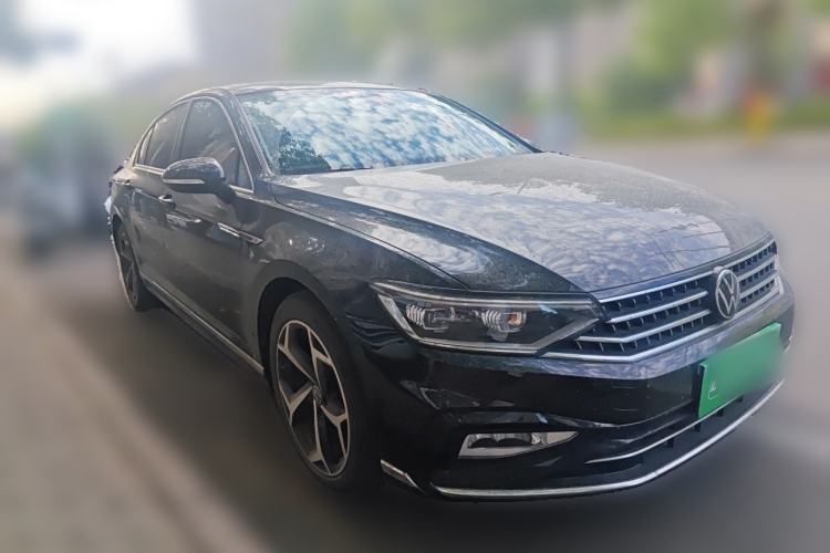 Used Volkswagen Magotan 2023 2 Million Units Commemorative Edition 330TSI DSG Luxury Version Front Right 45 Deg
