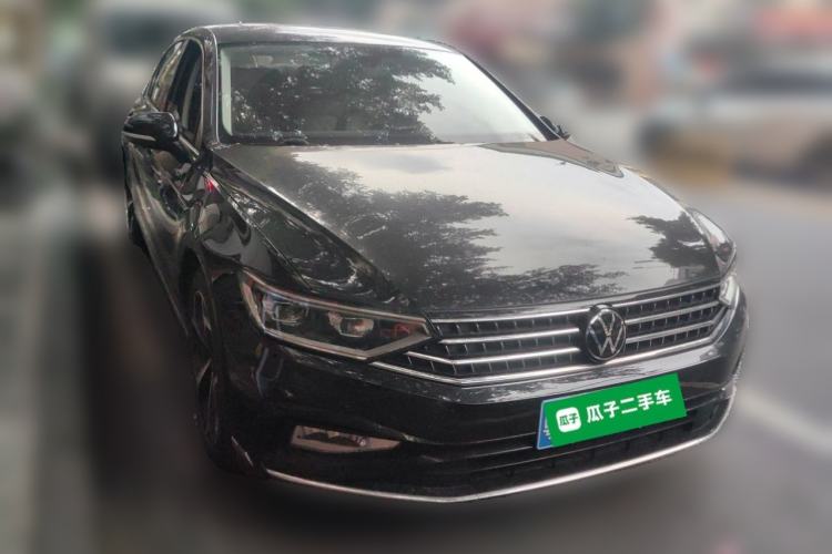 Used Volkswagen Magotan 2023 2 Million Units Commemorative Edition 330TSI DSG Luxury Version Front Right 45 Deg