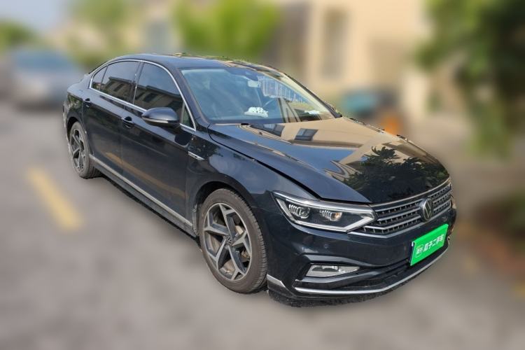Used Volkswagen Magotan 2023 2 Million Units Commemorative Edition 330TSI DSG Luxury Version Front Right 45 Deg