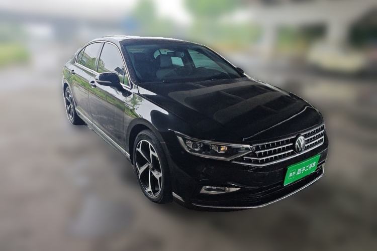Used Volkswagen Magotan 2023 2 Million Units Commemorative Edition 330TSI DSG Luxury Version Front Right 45 Deg
