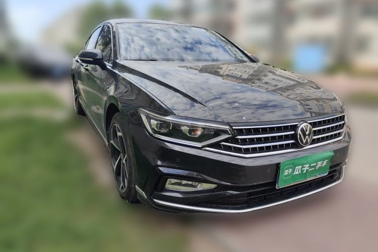 Used Volkswagen Magotan 2023 2 Million Units Commemorative Edition 330TSI DSG Luxury Version Front Right 45 Deg