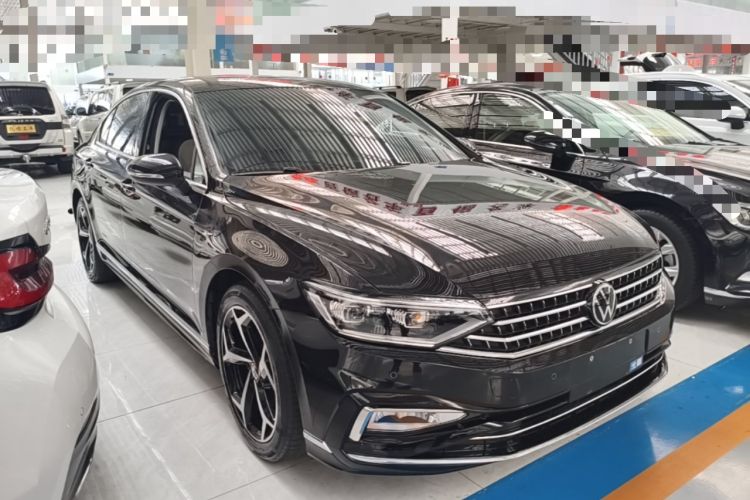Used Volkswagen Magotan 2023 2 Million Units Commemorative Edition 330TSI DSG Luxury Version Front Right 45 Deg