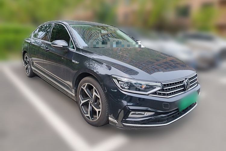 Used Volkswagen Magotan 2023 2 Million Units Commemorative Edition 330TSI DSG Luxury Version Front Right 45 Deg