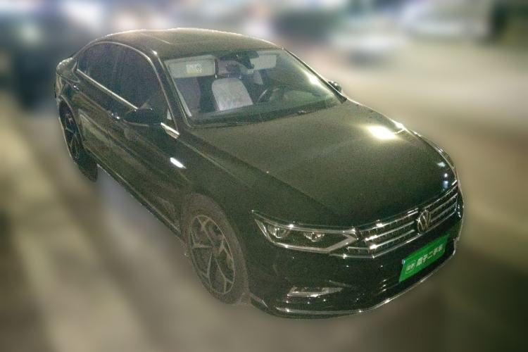 Used Volkswagen Magotan 2023 2 Million Units Commemorative Edition 330TSI DSG Luxury Version Front Right 45 Deg