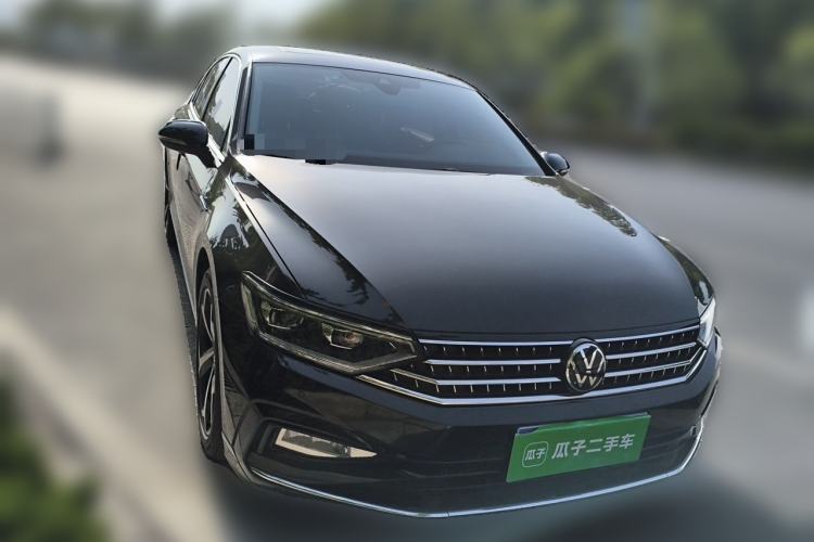 Used Volkswagen Magotan 2023 2 Million Units Commemorative Edition 330TSI DSG Luxury Version Front Right 45 Deg