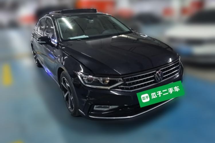 Used Volkswagen Magotan 2023 2 Million Units Commemorative Edition 330TSI DSG Luxury Version Front Right 45 Deg