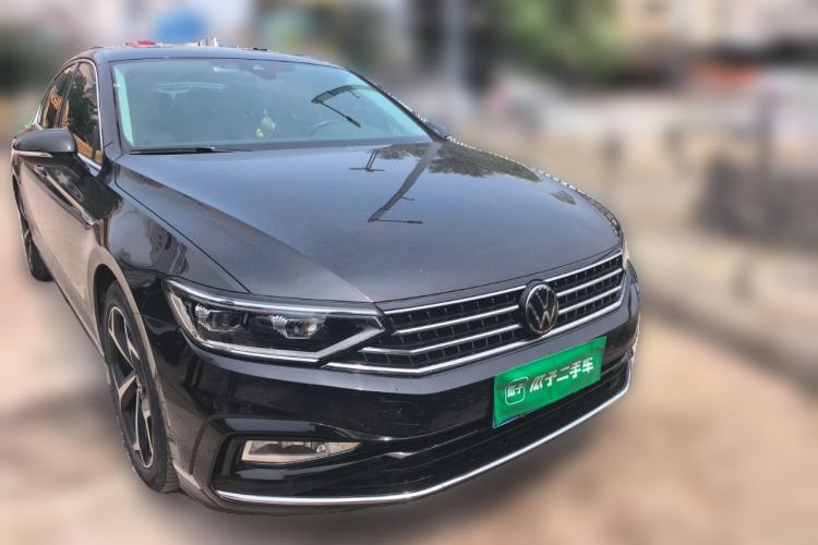 Used Volkswagen Magotan 2023 2 Million Units Commemorative Edition 330TSI DSG Luxury Version Front Right 45 Deg