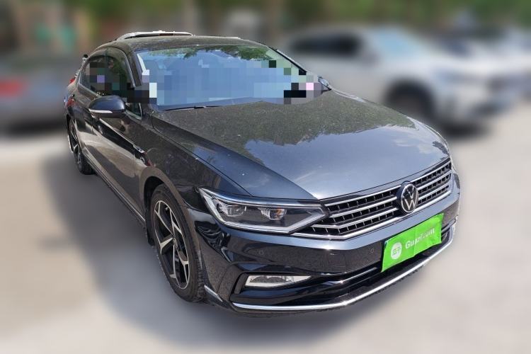 Used Volkswagen Magotan 2023 2 Million Units Commemorative Edition 330TSI DSG Luxury Version Front Right 45 Deg