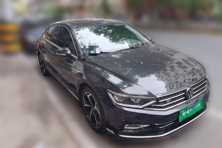Used Volkswagen Magotan 2023 2 Million Units Commemorative Edition 330TSI DSG Luxury Version Front Right 45 Deg