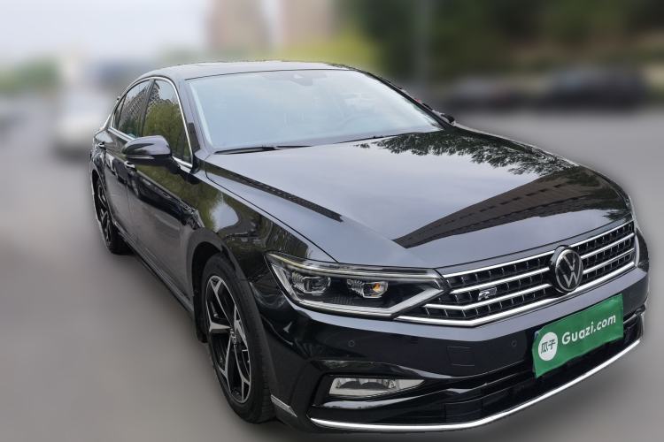 Used Volkswagen Magotan 2023 2 Million Units Commemorative Edition 330TSI DSG Luxury Version Front Right 45 Deg