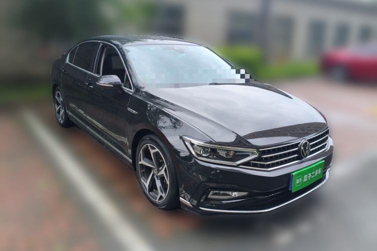 Used Volkswagen Magotan 2023 2 Million Units Commemorative Edition 330TSI DSG Luxury Version Front Right 45 Deg