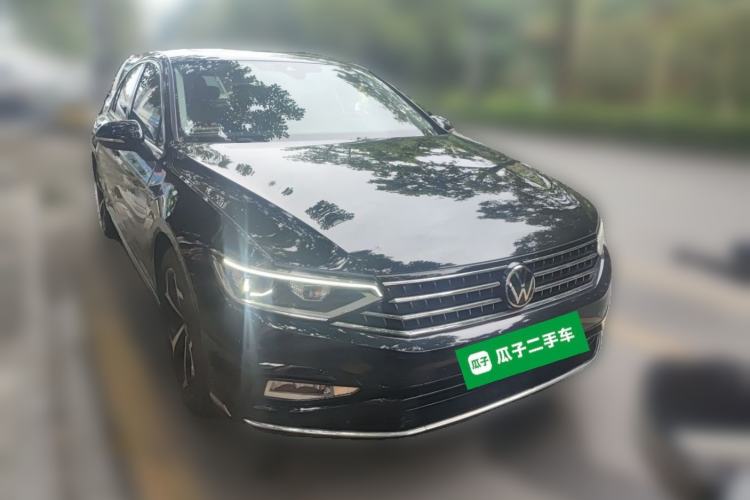 Used Volkswagen Magotan 2023 2 Million Units Commemorative Edition 330TSI DSG Luxury Version Front Right 45 Deg