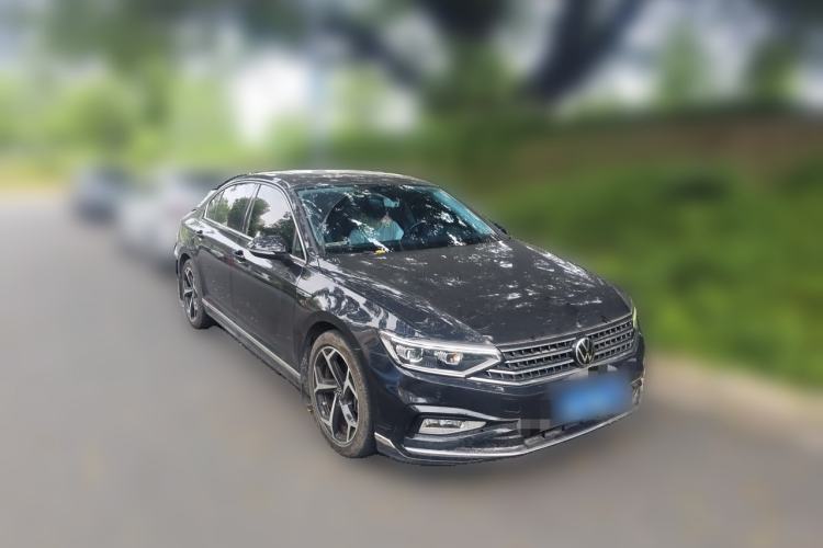 Used Volkswagen Magotan 2023 2 Million Units Commemorative Edition 330TSI DSG Luxury Version Front Right 45 Deg
