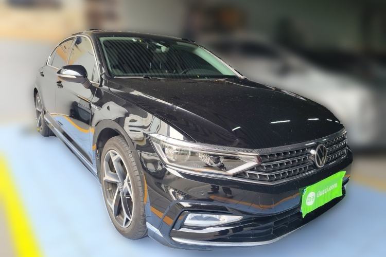 Used Volkswagen Magotan 2023 2 Million Units Limited-Edition 380TSI DSG Flagship Version Front Right 45 Deg
