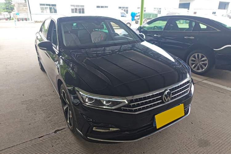 Used Volkswagen Magotan 2023 2 Million Units Limited-Edition 380TSI DSG Flagship Version Front Right 45 Deg