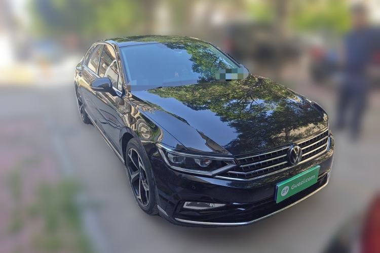 Used Volkswagen Magotan 2023 2 Million Units Commemorative Edition 330TSI DSG Luxury Version Front Right 45 Deg