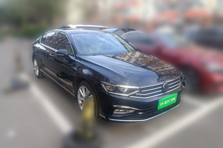 Used Volkswagen Magotan 2023 2 Million Units Commemorative Edition 330TSI DSG Luxury Version Front Right 45 Deg