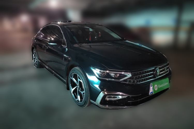 Used Volkswagen Magotan 2023 2 Million Units Commemorative Edition 330TSI DSG Luxury Version Front Right 45 Deg
