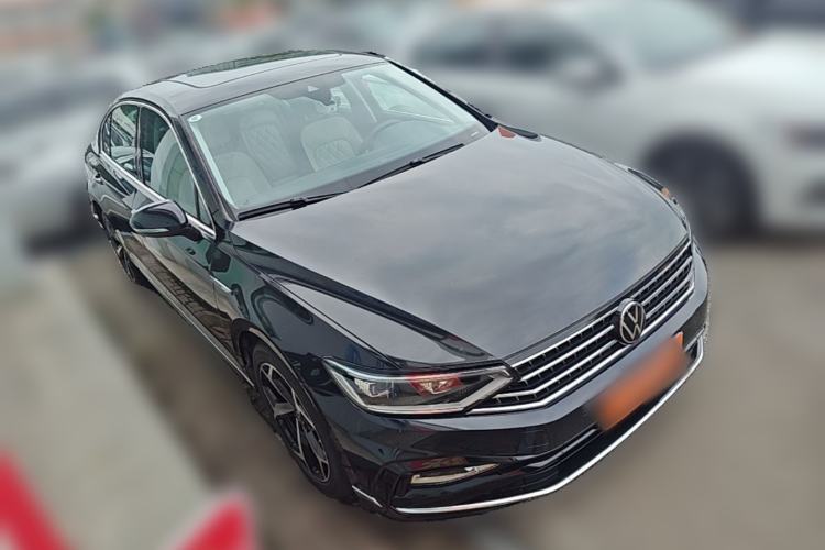 Used Volkswagen Magotan 2023 2 Million Units Commemorative Edition 330TSI DSG Luxury Version Front Right 45 Deg