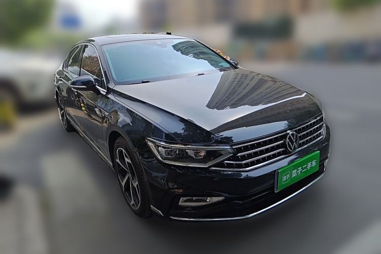 Used Volkswagen Magotan 2023 2 Million Units Commemorative Edition 330TSI DSG Luxury Version Front Right 45 Deg