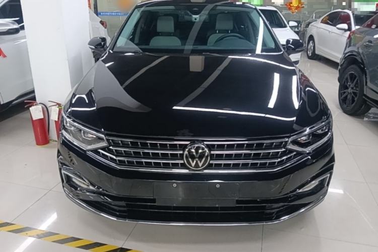 Used Volkswagen Magotan 2023 2 Million Units Commemorative Edition 330TSI DSG Luxury Version Front