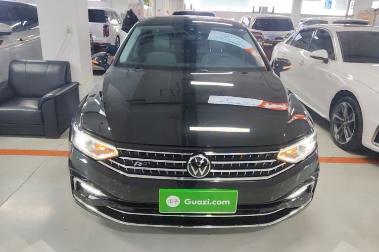 Used Volkswagen Magotan 2023 2 Million Units Commemorative Edition 330TSI DSG Luxury Version Front