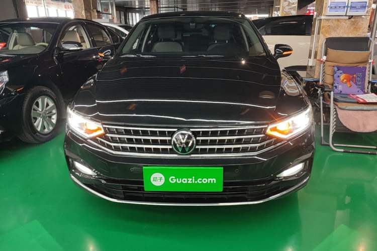 Used Volkswagen Magotan 2023 2 Million Units Limited Edition 280TSI DSG Leading Version Front