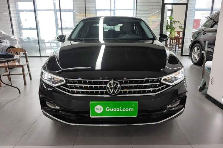 Used Volkswagen Magotan 2023 2 Million Units Limited Edition 330TSI DSG Leading Version Front