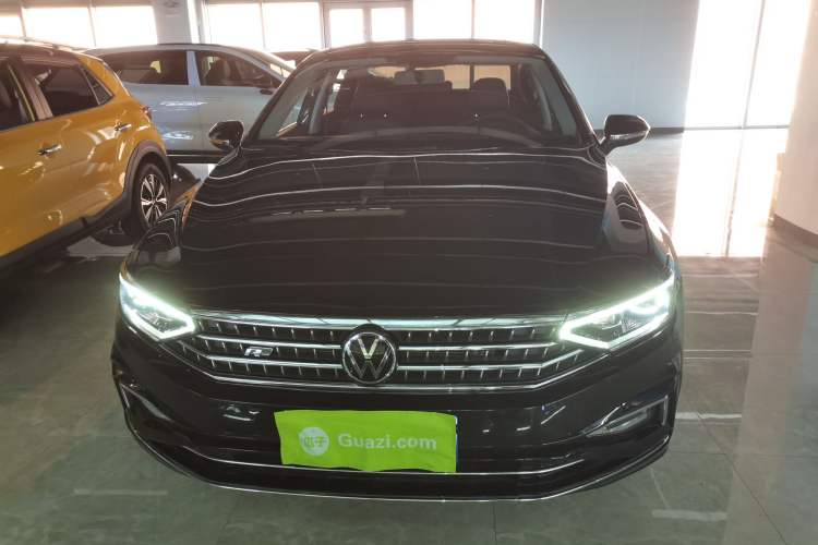 Used Volkswagen Magotan 2023 2 Million Units Limited-Edition 280TSI DSG Comfort Version Front