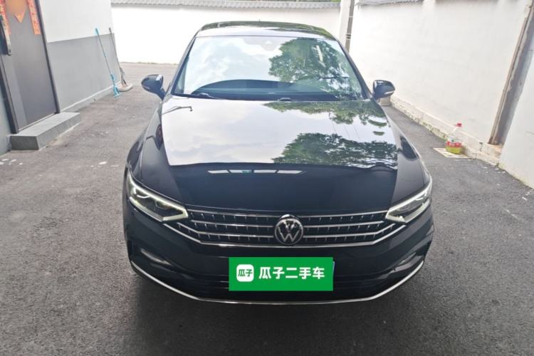 Used Volkswagen Magotan 2023 2 Million Units Commemorative Edition 330TSI DSG Luxury Version Front