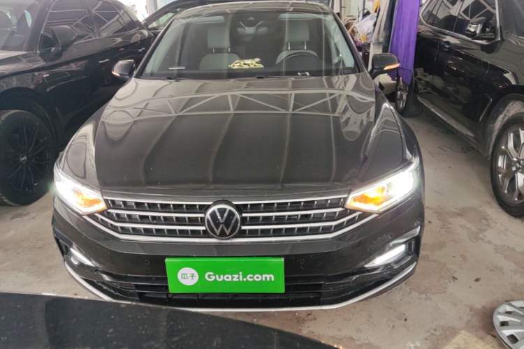 Used Volkswagen Magotan 2023 2 Million Units Commemorative Edition 330TSI DSG Luxury Version Front