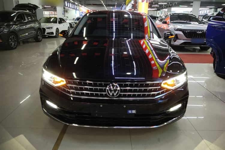 Used Volkswagen Magotan 2023 2 Million Units Limited Edition 330TSI DSG Leading Version Front