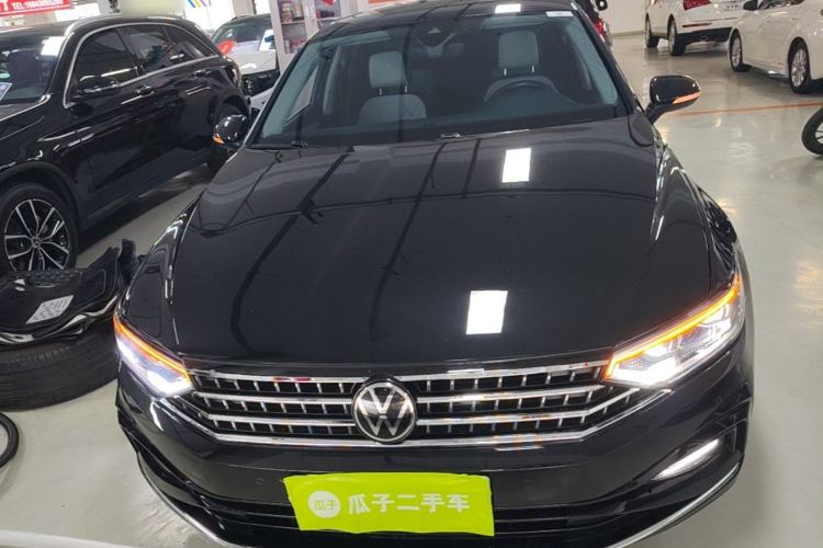 Used Volkswagen Magotan 2023 2 Million Units Commemorative Edition 330TSI DSG Luxury Version Front