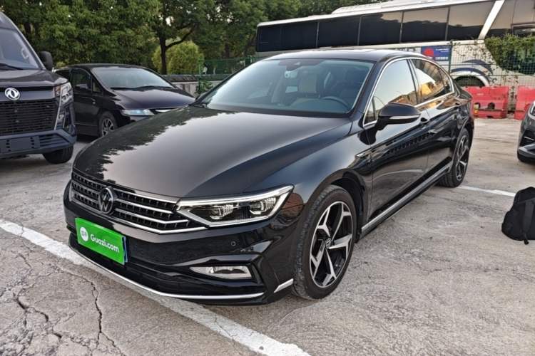 Volkswagen Magotan 2023 2 Million Units Commemorative Edition 330TSI DSG Luxury Version
