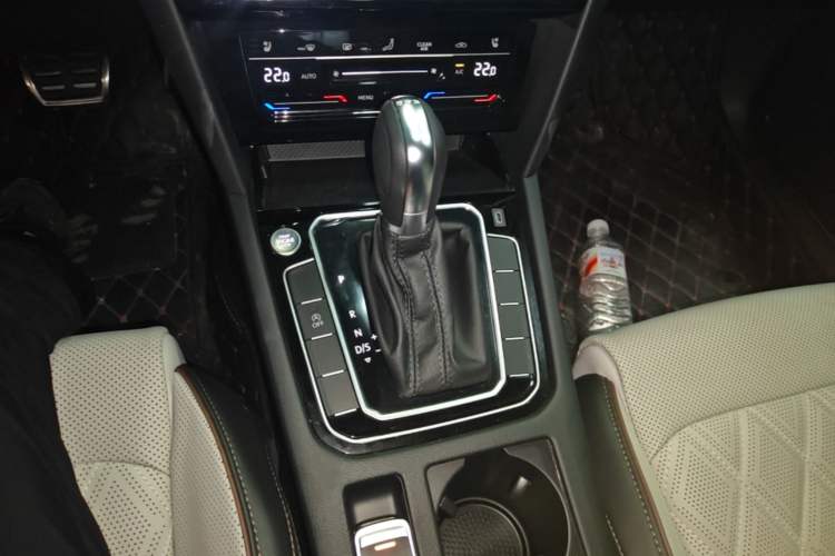 Used Volkswagen Magotan 2023 2 Million Units Limited Edition 330TSI DSG Leading Version Gear Lever
