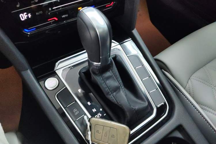 Used Volkswagen Magotan 2023 2 Million Units Limited Edition 330TSI DSG Leading Version Gear Lever